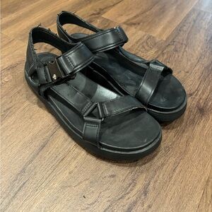 Astr Black Sandals with Straps cool planet by Steve Madden